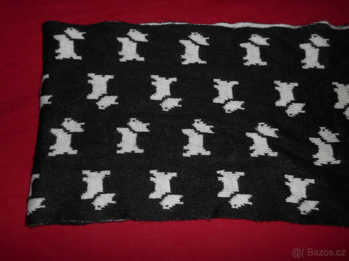 Velká šála s pejsky