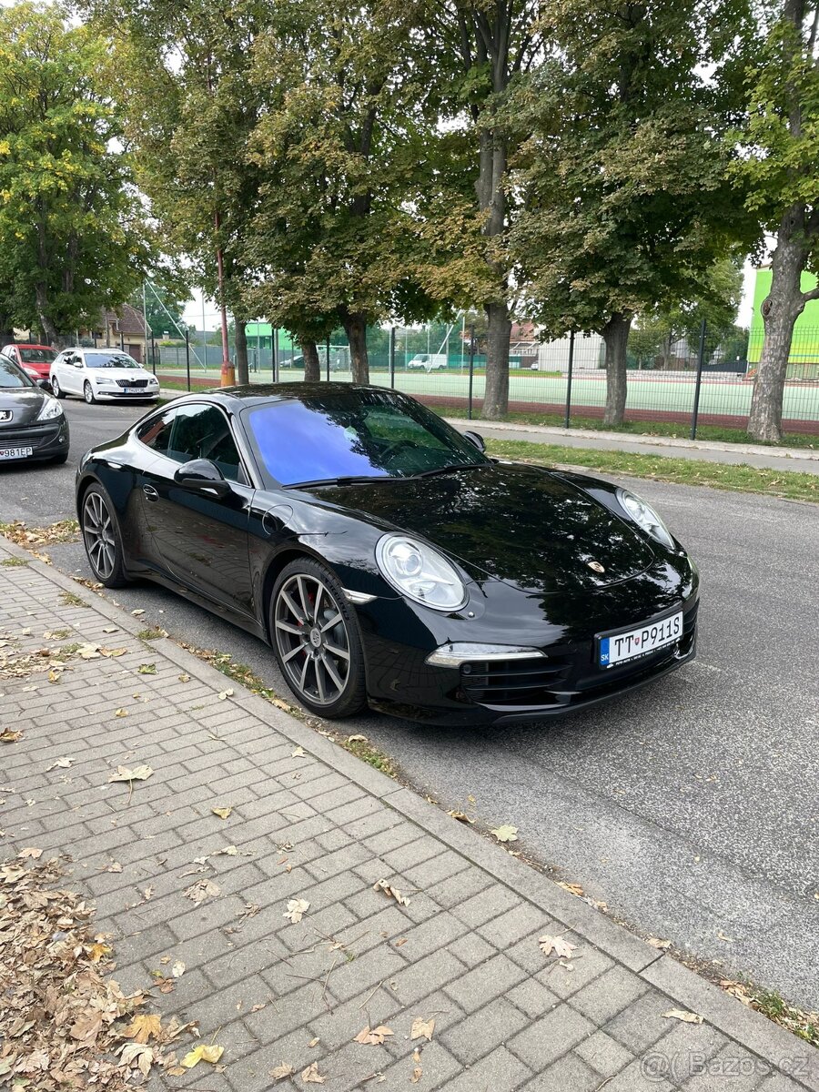 Porsche 911 CARRERA S