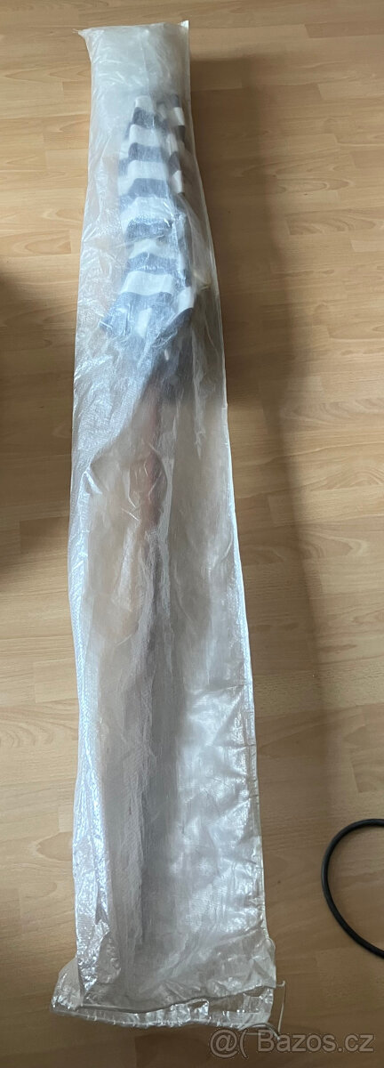 Slunečník průměr 160cm výška 200cm použitý