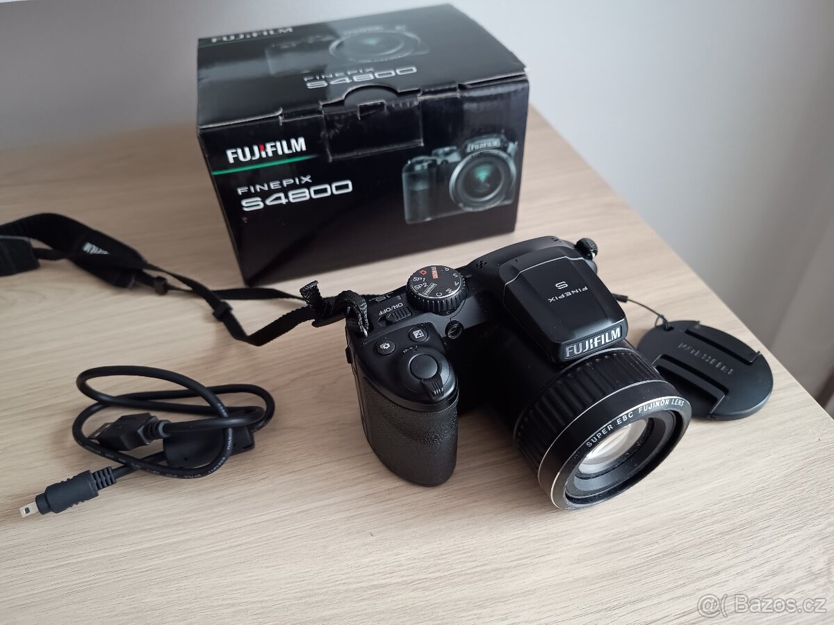 Fujifilm S4800
