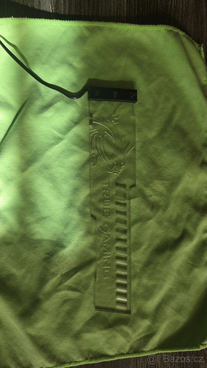 MSI rgb svítící destička pod grafiku TRUE GAMING