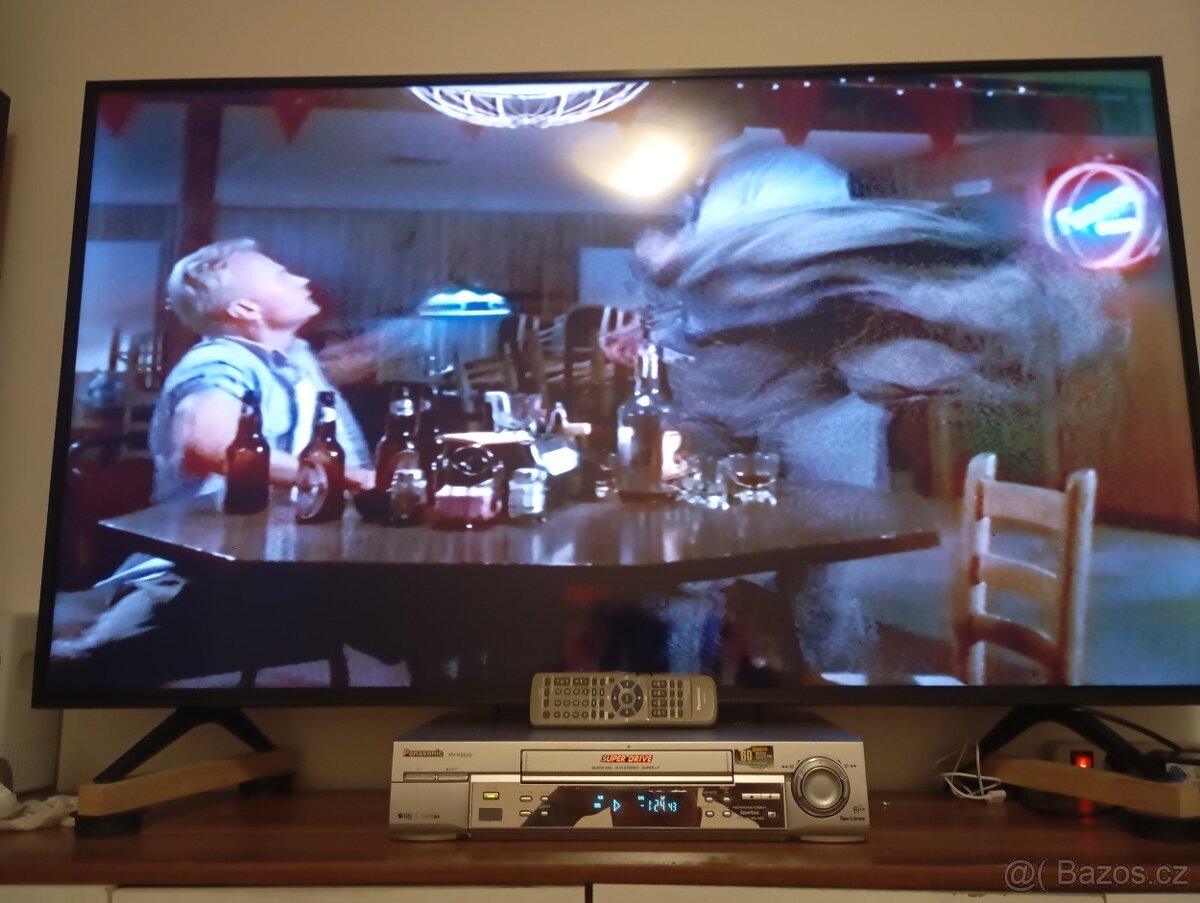 Prodám videorekordér Panasonic NV-HS930