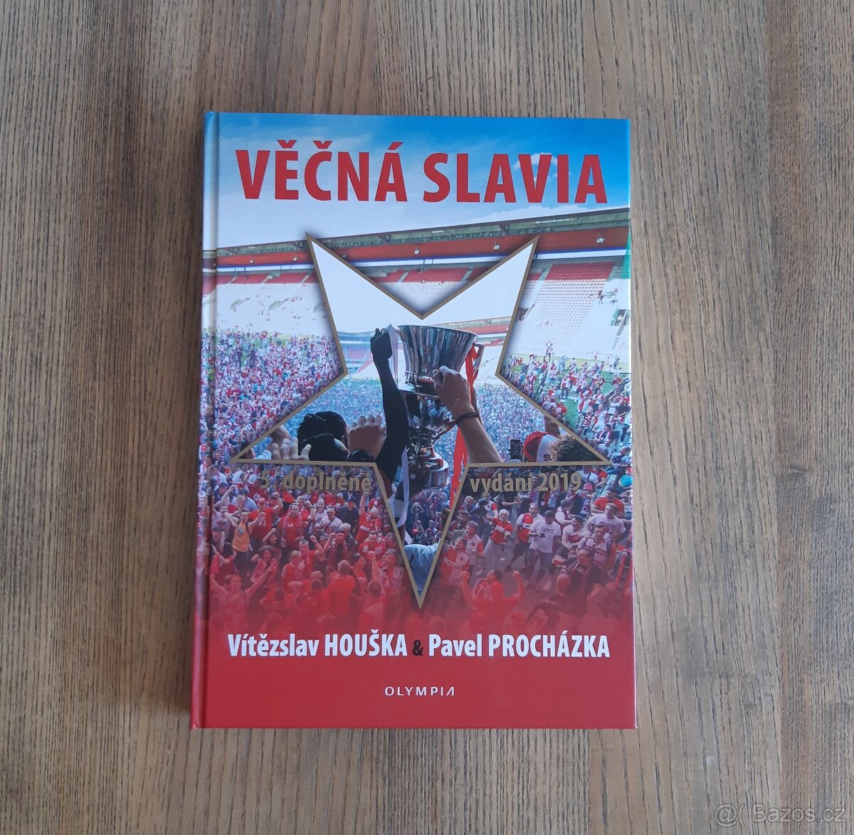 Věčná Slavia - Houška, Procházka