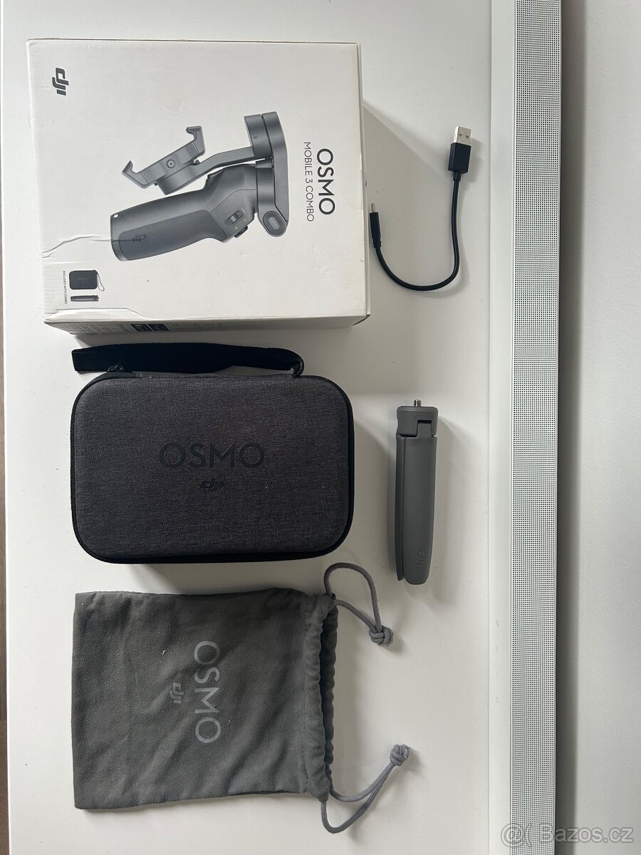 DJI Osmo Mobile 3 Combo