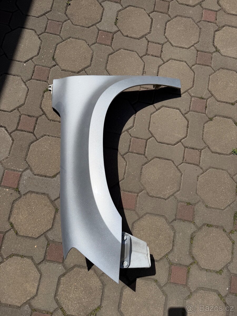 Nabízím levý přední blatník Yetti Facelift
