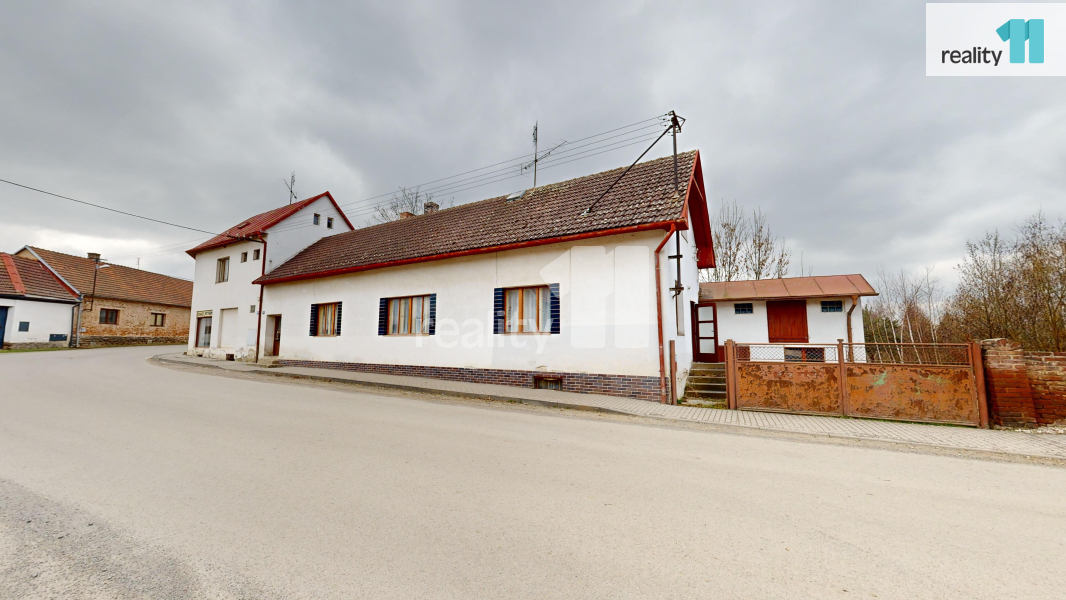 Prodej dvou rodinných domů s možností podnikání, Obec Senoža