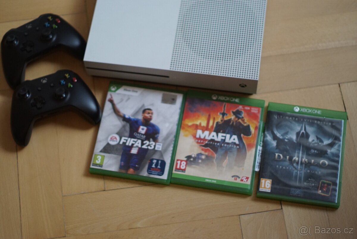 Xbox one S + 2 bezdrát ovladače + 3 hry