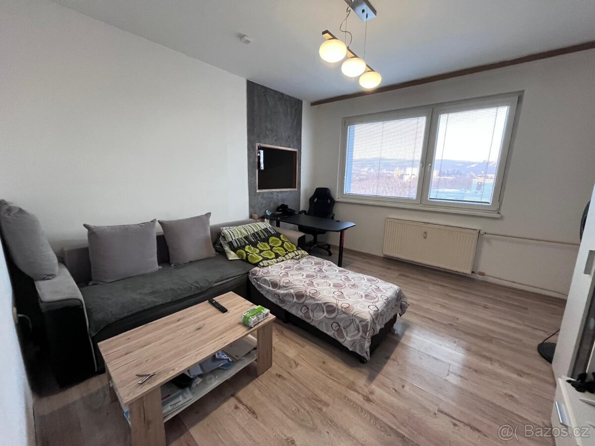 Pronájem bytu 1+1 40 m² Sametová, Liberec -
