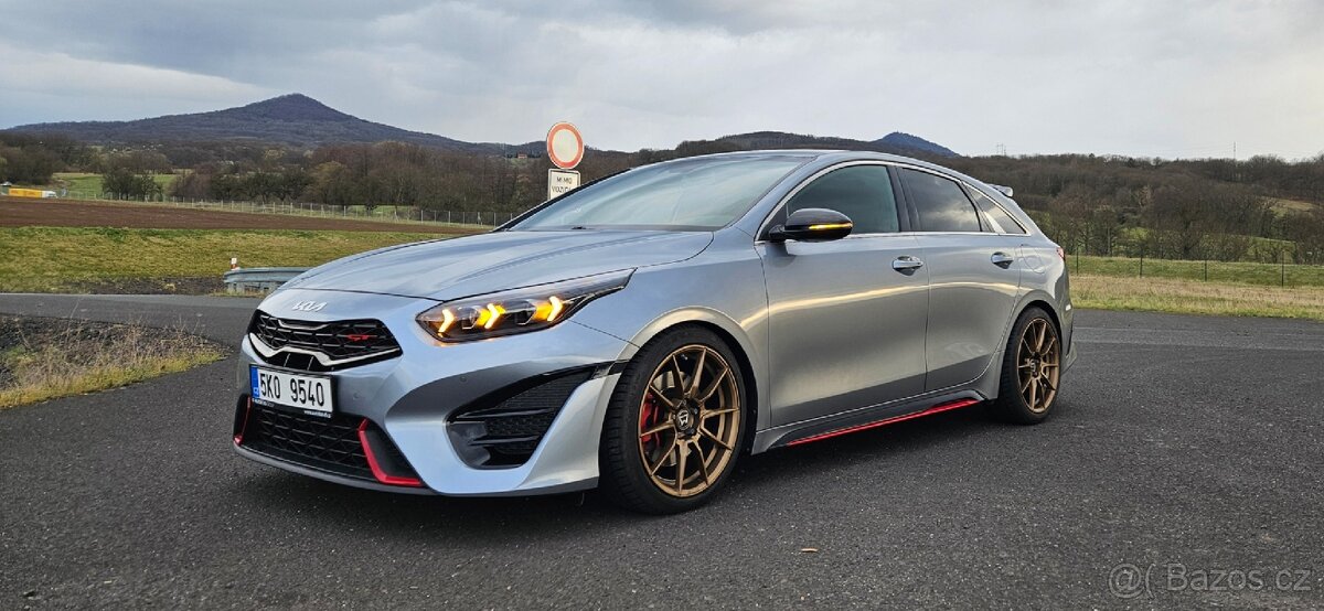 Kia ProCeed, GT 1.6 T-GDI