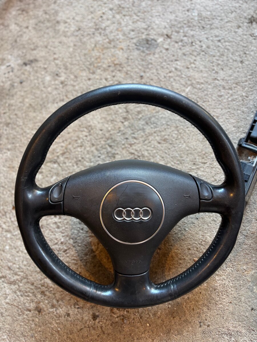 Audi volant s řazením F1