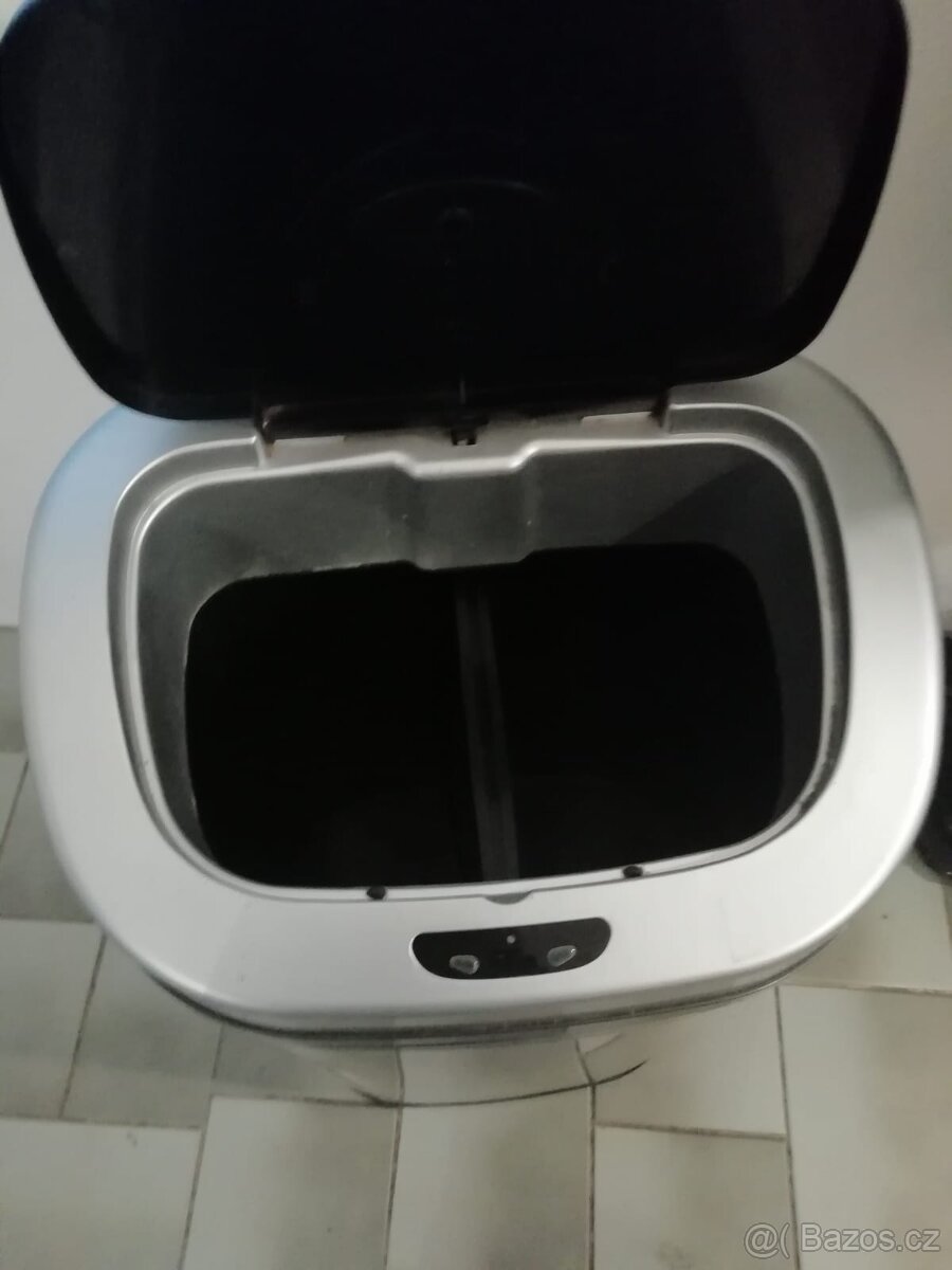 Bezdotykový nerezový elektrický koš 60l