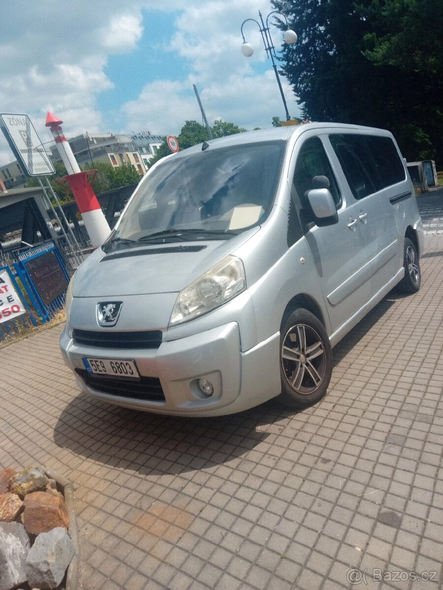 Peugeot Expert 2008