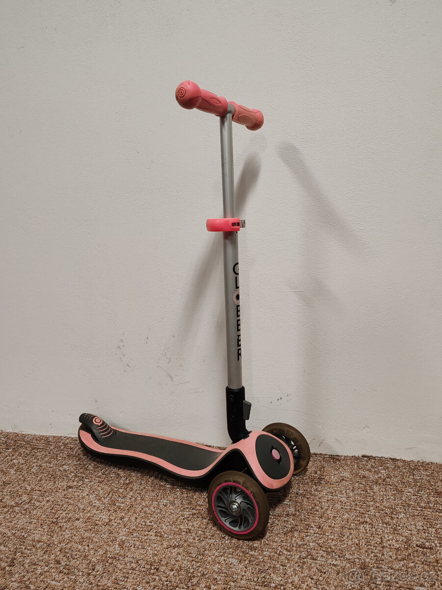 Dětská koloběžka LED GLOBBER