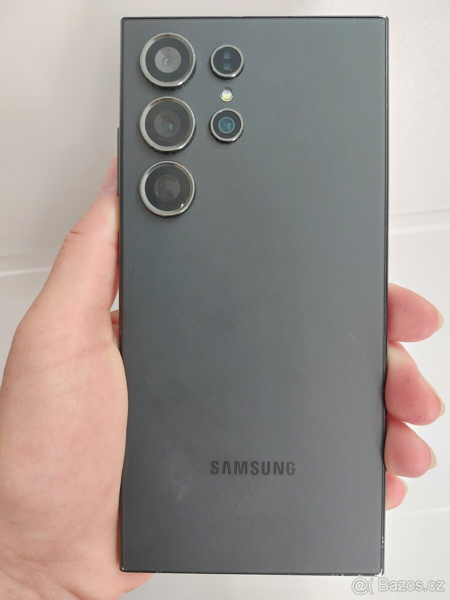 Samsung Galaxy S24 Ultra 5G 12/512 GB, 6.8 ", krásný stav