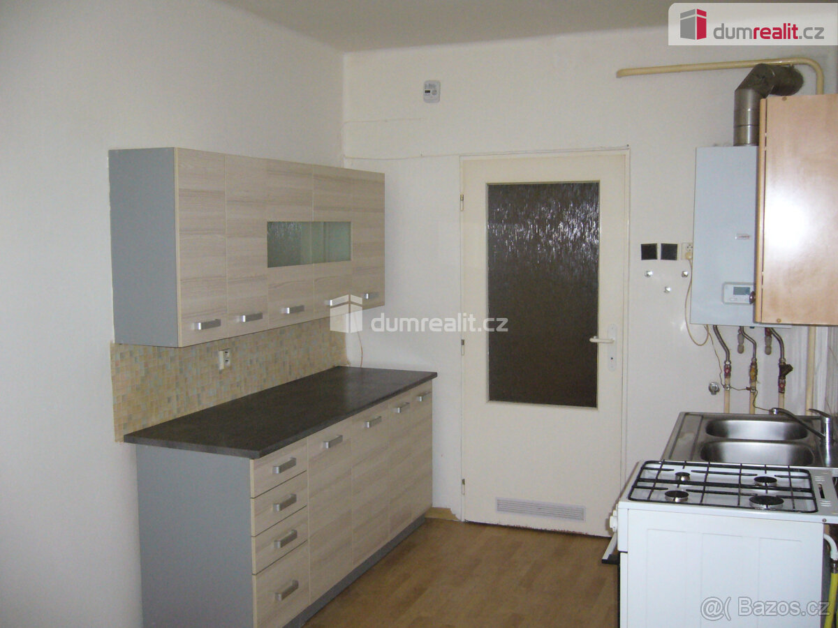 Pronájem bytu 2+1, 54m2, Revoluční náměstí, Děčín