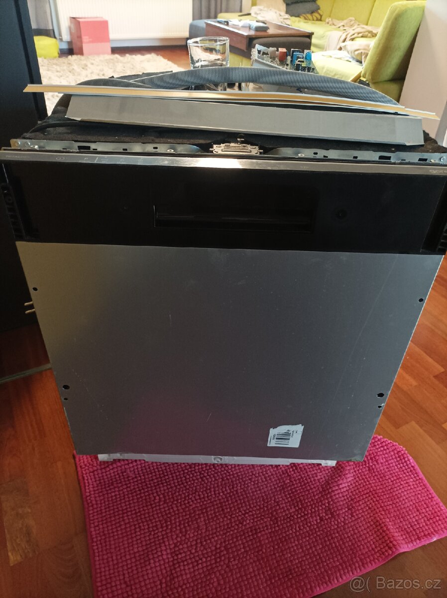 Vestavná myčka Gorenje na díly