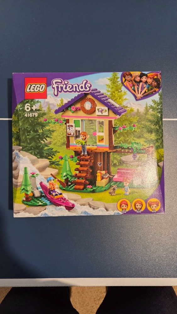 LEGO® Friends 41679 Domek v lese