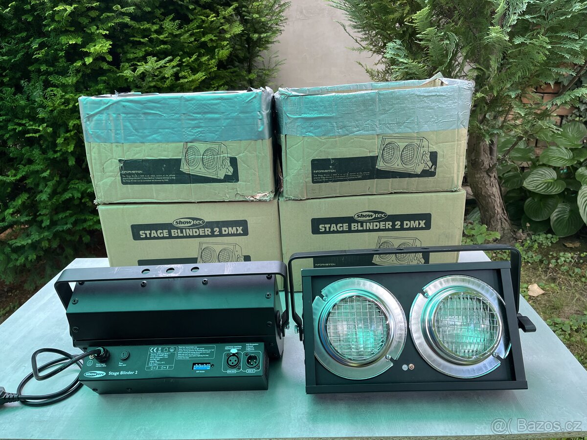4x Showtec Stage Blinder 2 DMX