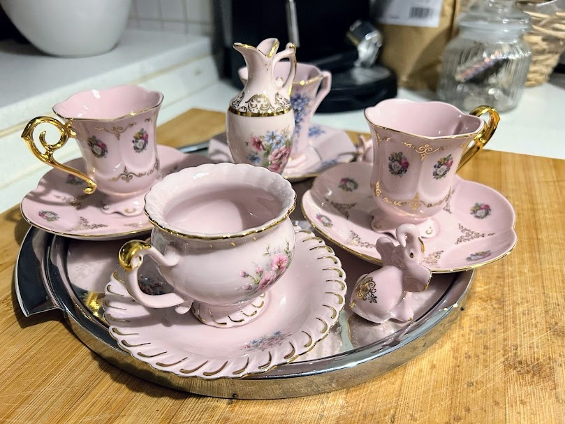 Růžový porcelán + tři miniatury