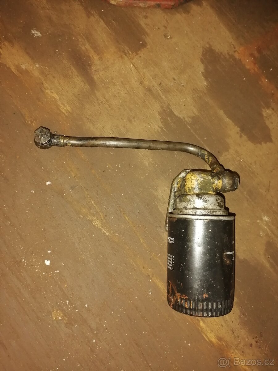 Náhradní díly na motor Ostrowek K 162 viz. Foto,