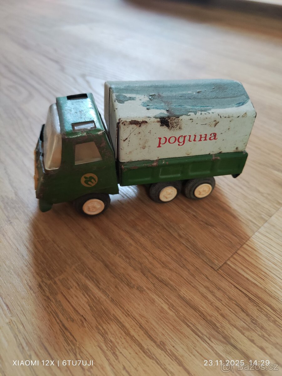 Prodám staré plechové nákl.autíčko