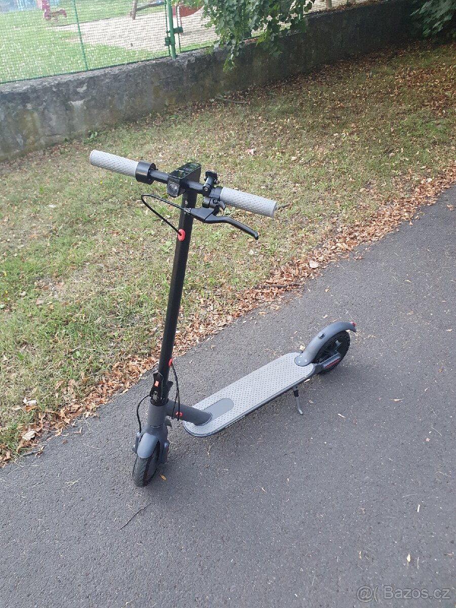 Elektrická koloběžka 350W