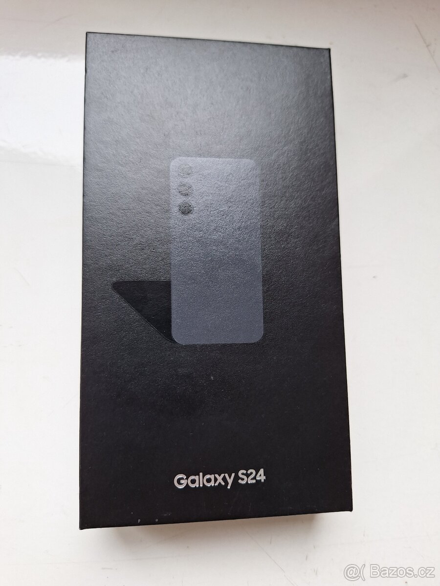 Prodám Samsung S24 5G 8/128Gb Onyx Black