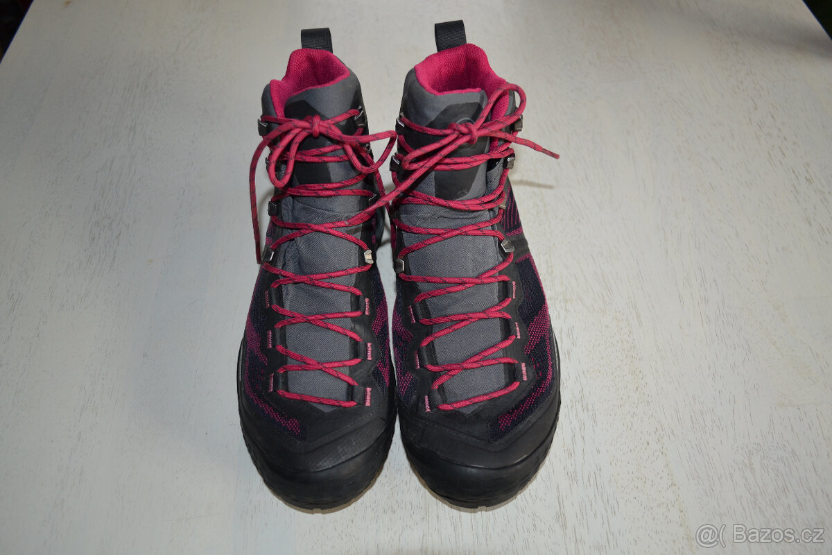 Trekové boty zn. Mammut s GTX membránou vel. 40
