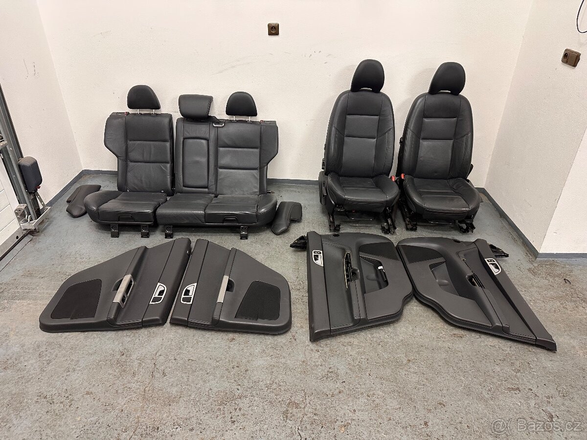 Volvo V50 kožená sedadla kožený interiér