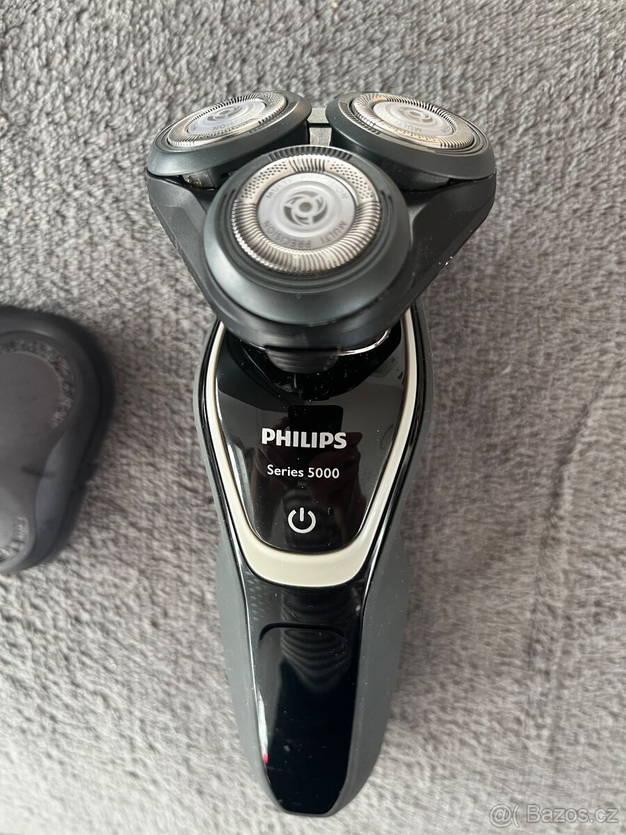 Prodám holicí strojek Philips 5000.
