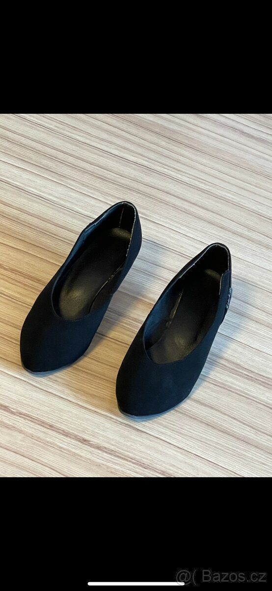 Dámské černé lodičky