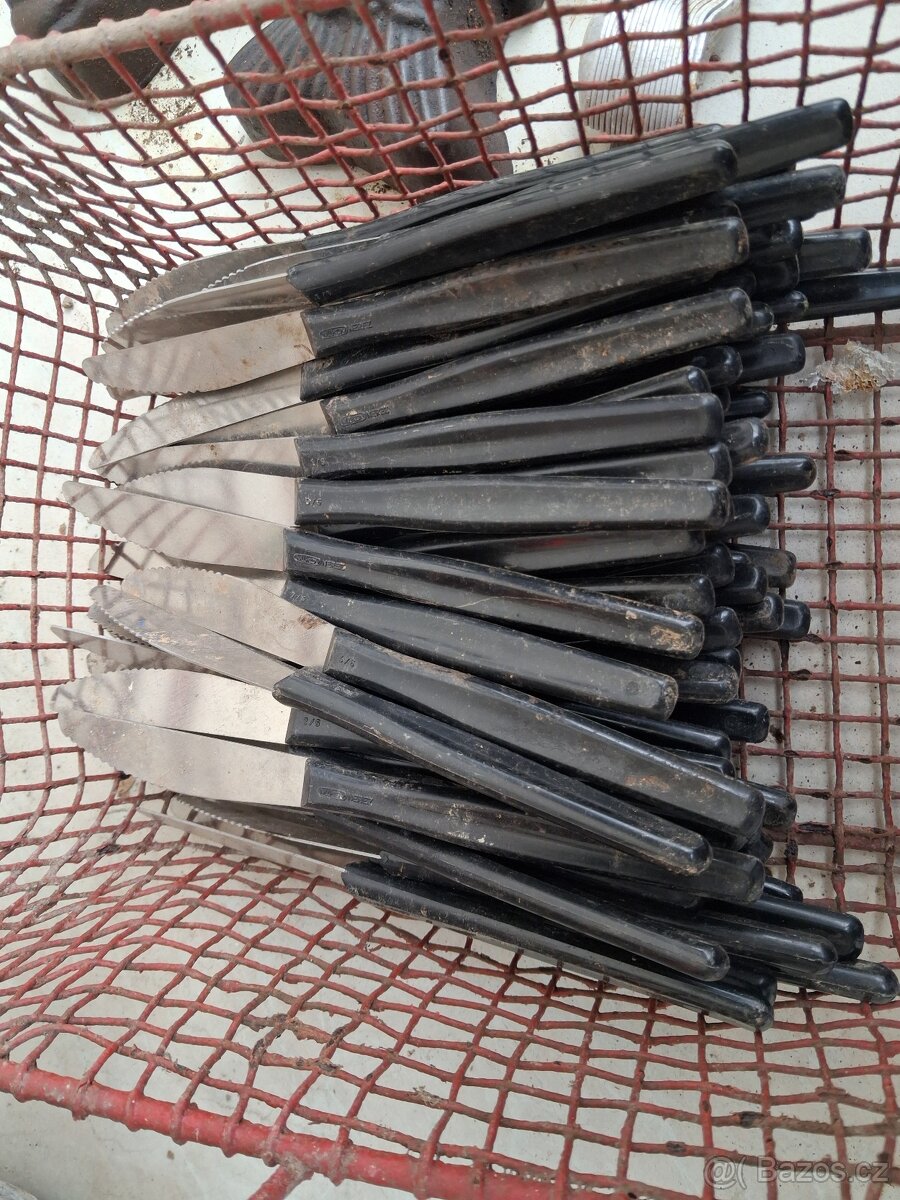 Příbory, nože, Mikov