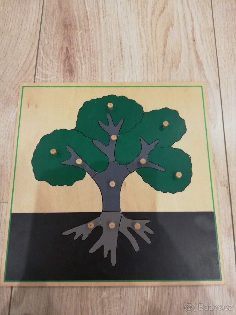 Drevené puzzle stromu