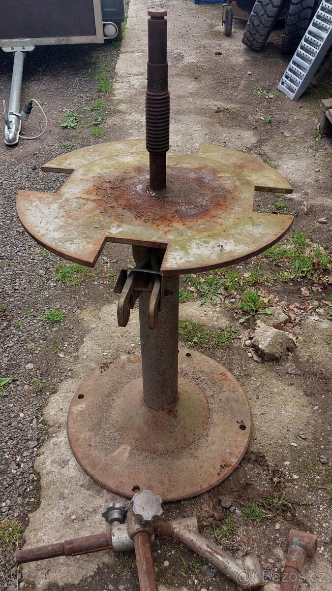 Pneumont Zouvačka