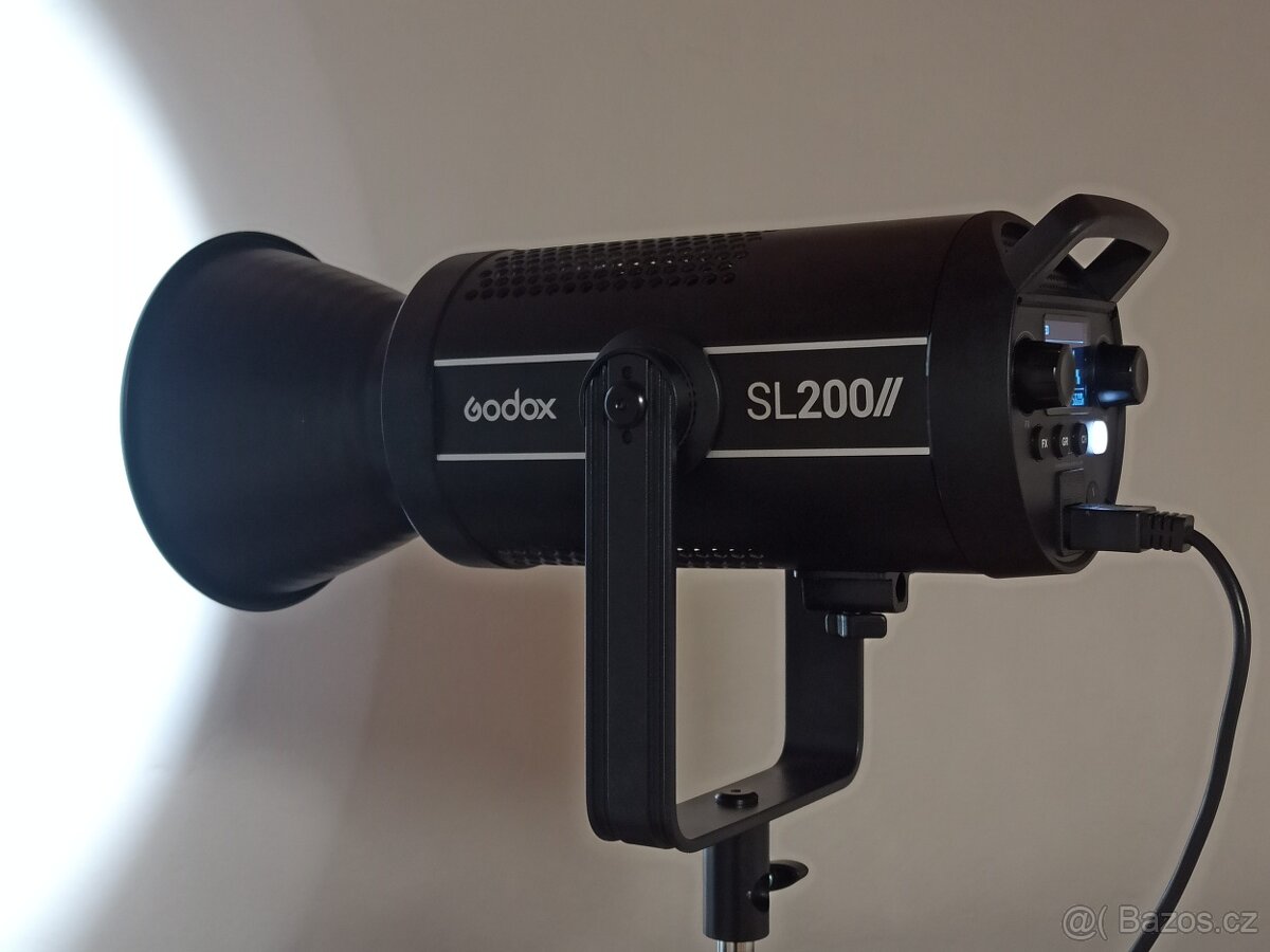 GODOX SL-200 II (200W video světlo)
