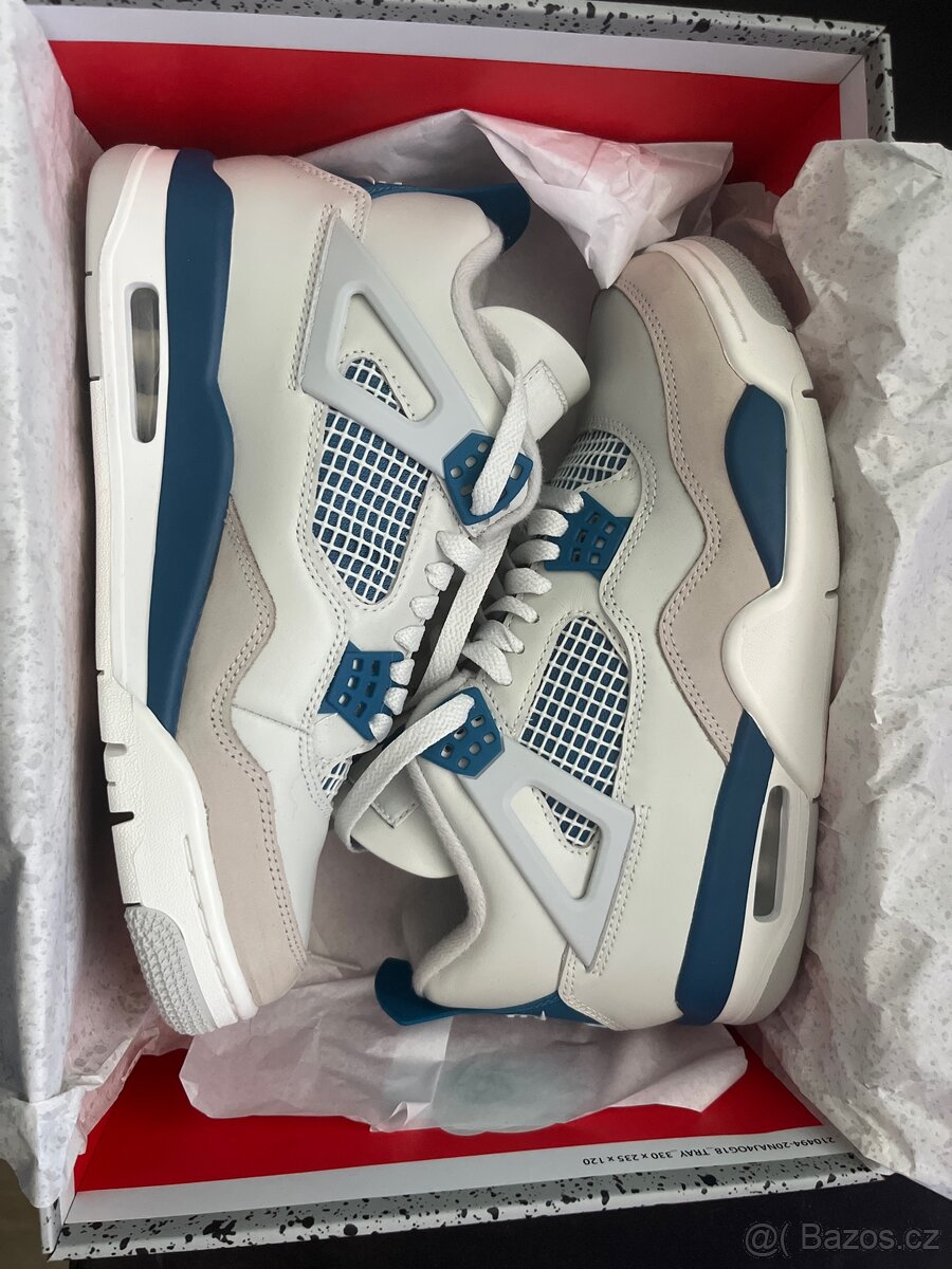 Air Jordan 4 Military Blue