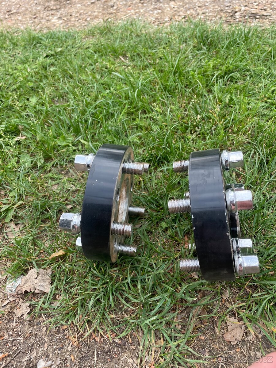 Prodám dvě podložky 5x112/5x100
