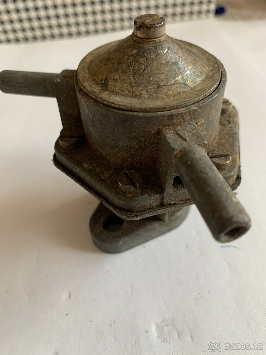 Podavací čerpadlo Wartburg 353