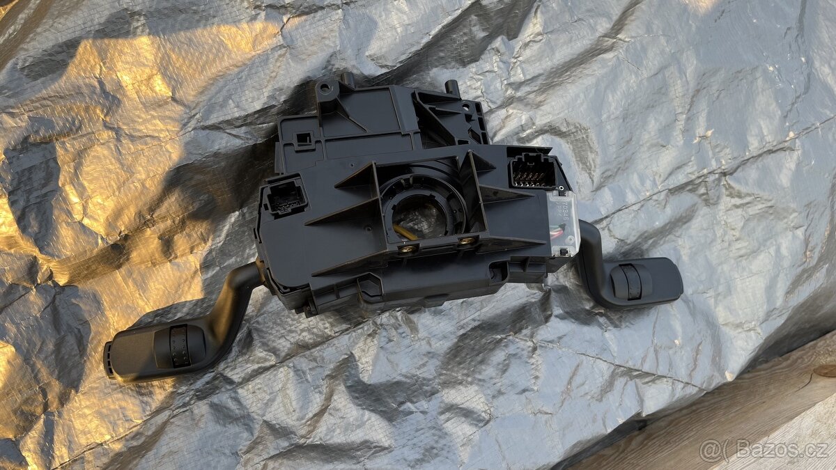 Prodam panel pacek blinkru a svetel na Ford c-max