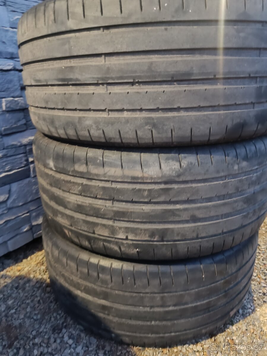 Letní pneu Dunlop 255/35r20