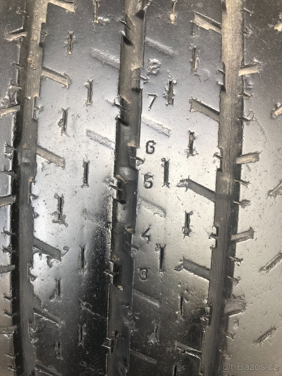 Letní pneu 205/65/16 c čtyři kusy Barum