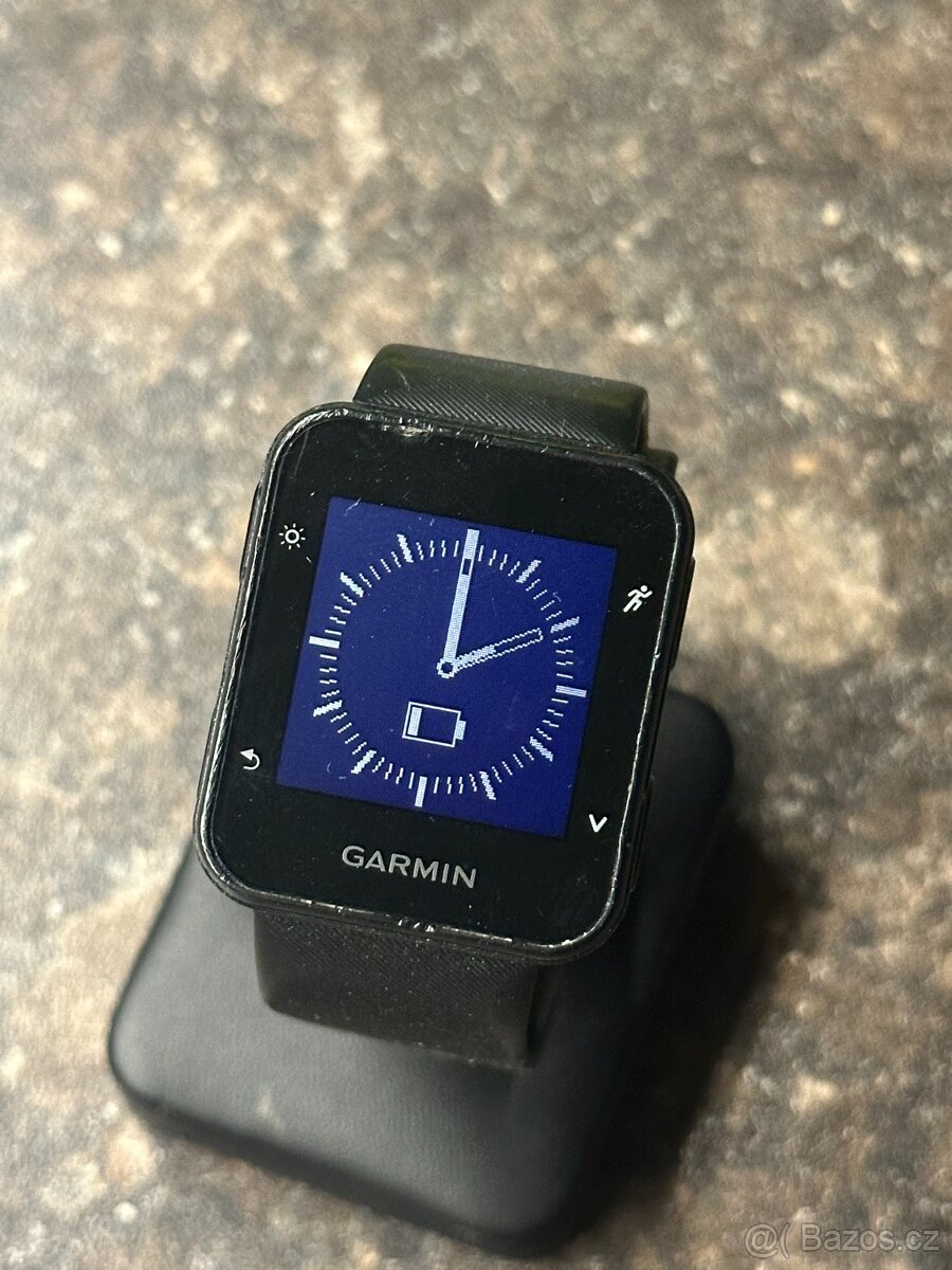 Chytré hodinky GARMIN Forerunner 35 černé 2