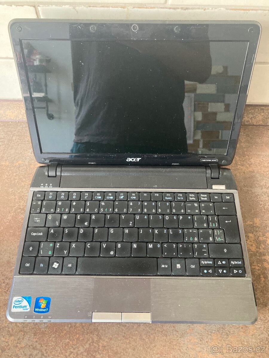 Acer aspire 1810 TZ - na opravu, na díly