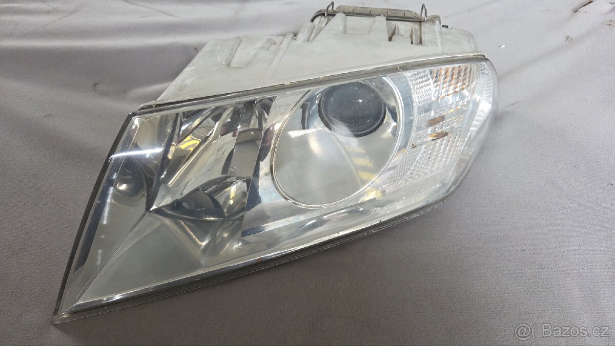Xenon Škoda Octavia 2 - levý