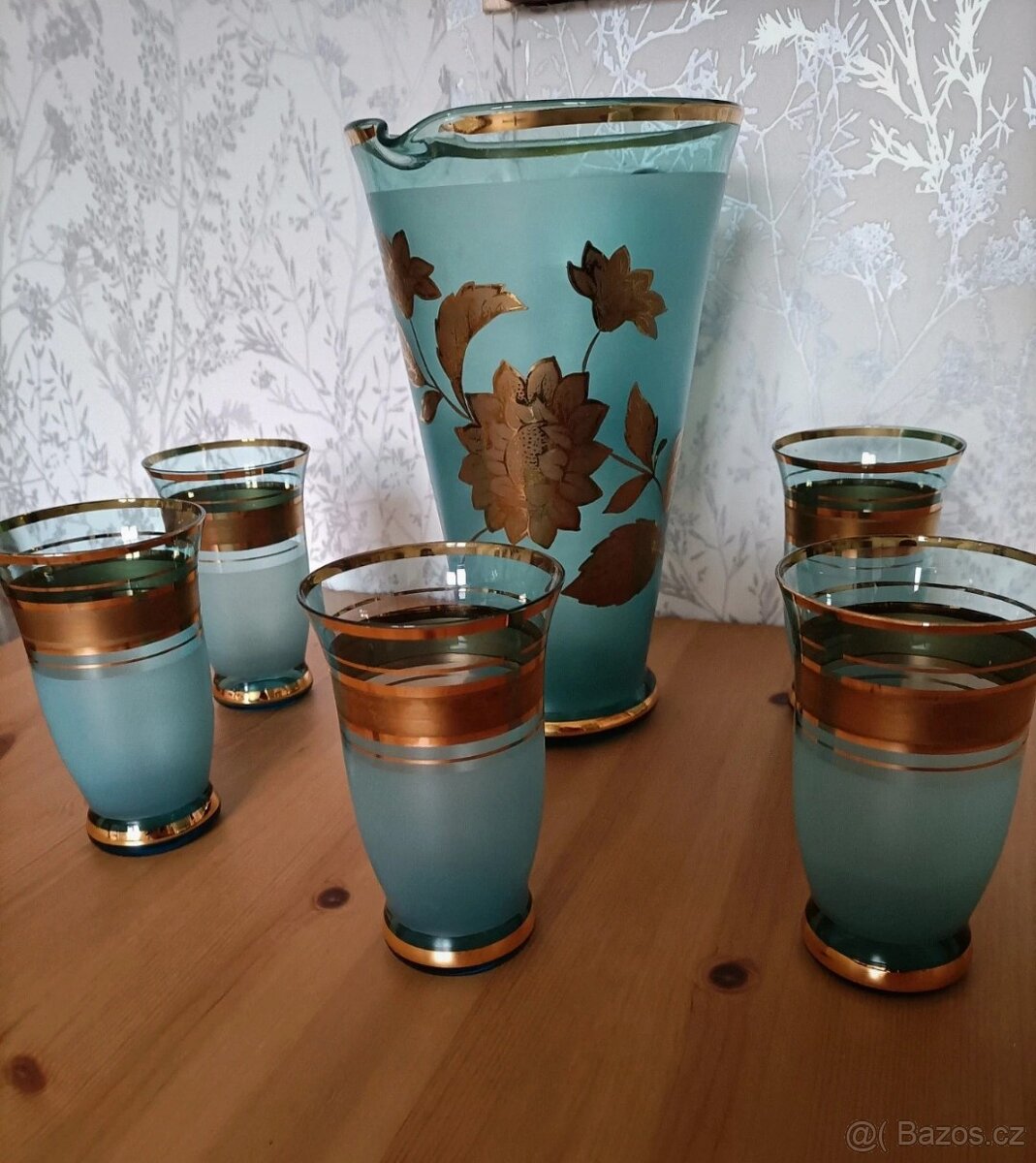 Skleněný servis, džbán, skleničky