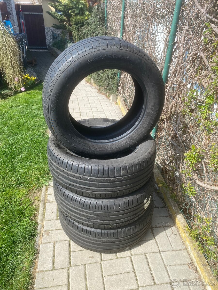 Prodám letní pneu 235/60/R18 Nokian