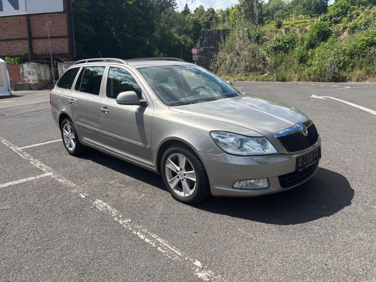 Škoda Octavia 2.0 TDI DSG (2013)