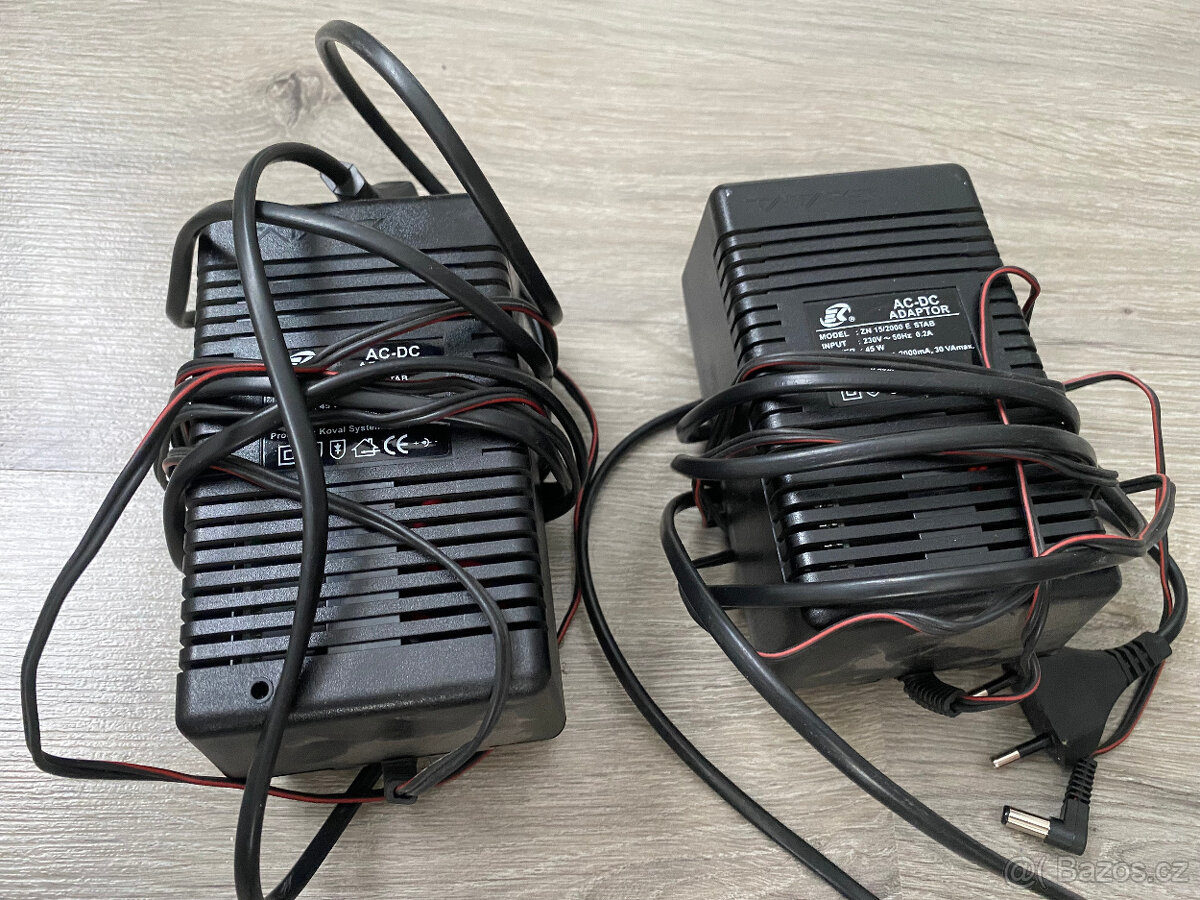 Zdroj napětí AC-DC ZN 15V / 2000mA (2A), 45W