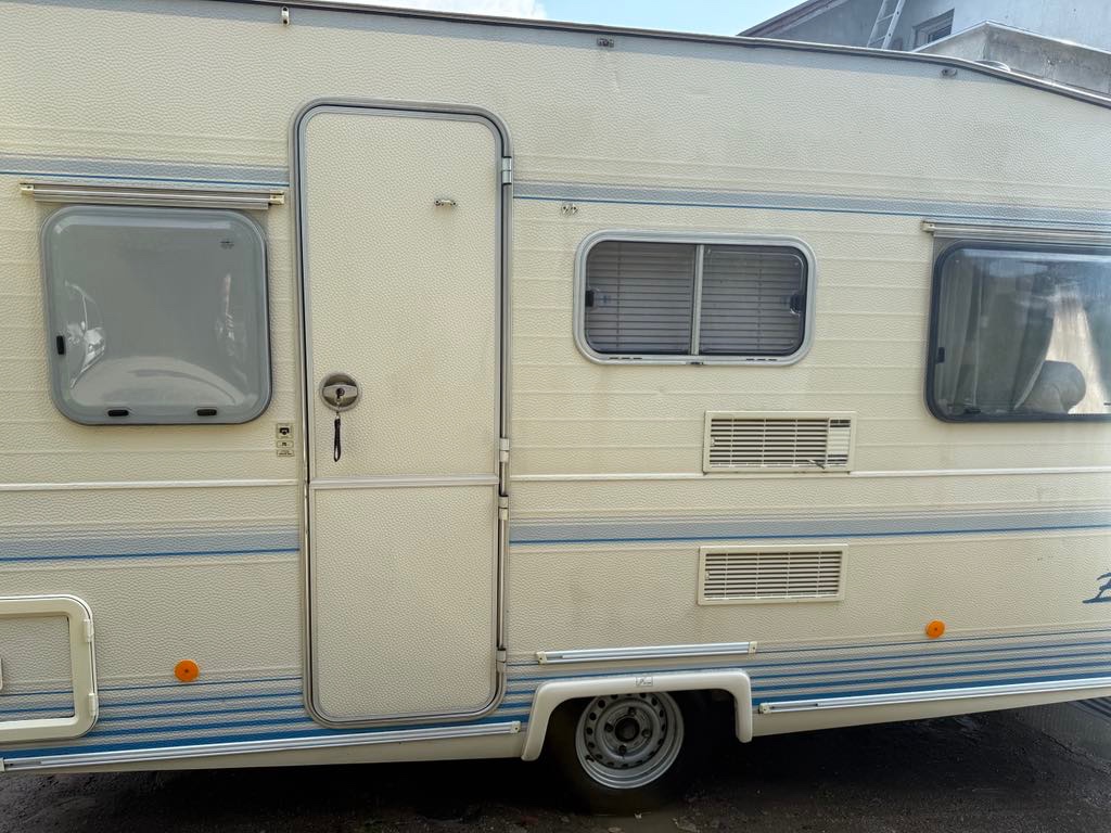 Obytný přívěs Karavan