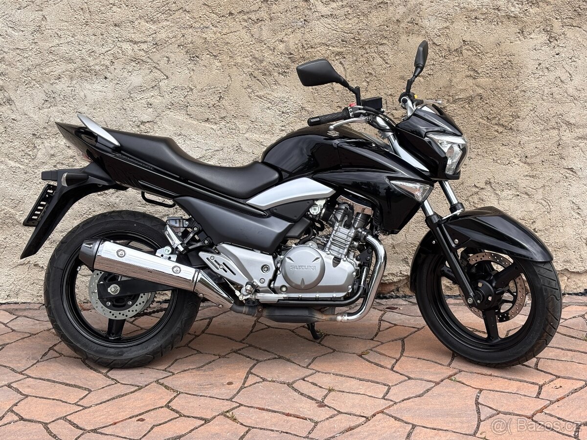 Suzuki GW 250 Inazuma 2014, najeto 6000km